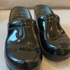 Dansko XP 20 Clogs! Great shape! Black, Paton leather, European 38, USA 7 1/2-8